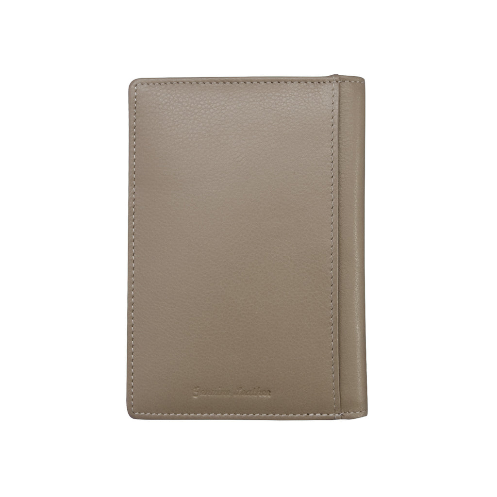 Ili New York Personalized Leather Passport Case